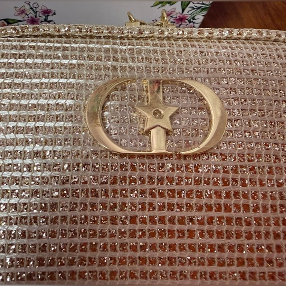 New Dior Beige Woven Cosmetic Pouch with Gold Logo - Picture 8 of 14